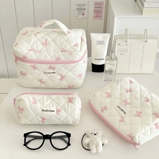 Cute Bow Flower Quilted Cotton Makeup Bag – Women’s Zipper Cosmetic Organizer & Portable Toiletry Case