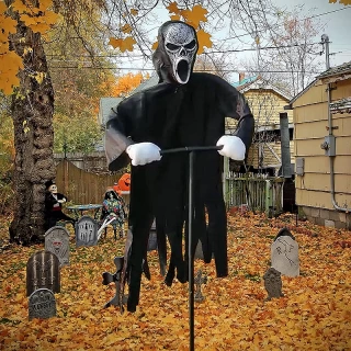 Halloween Ghostface Scarecrow 👻